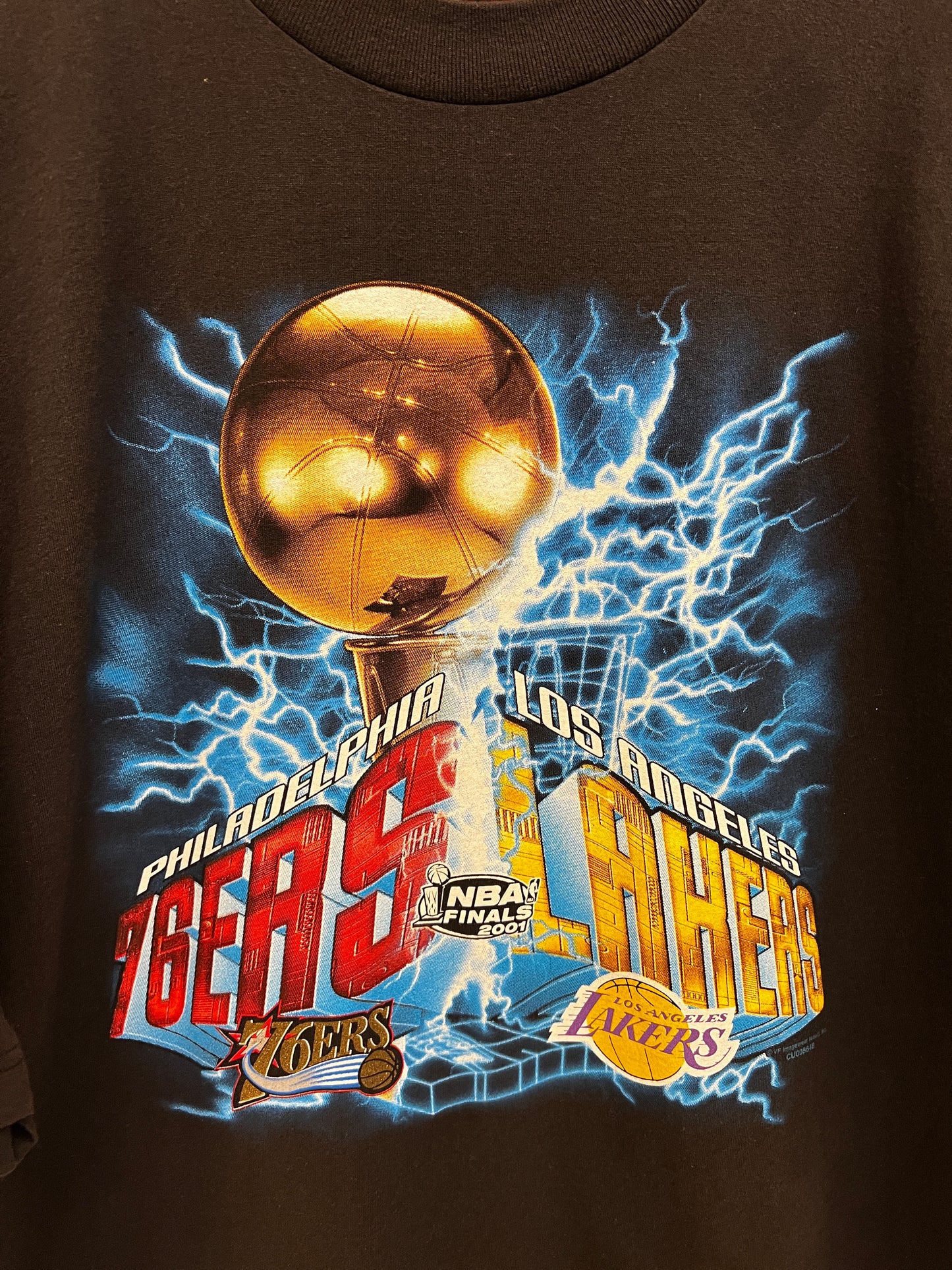 Vintage 2001 Lakers vs 76ers Championship Finals Tee