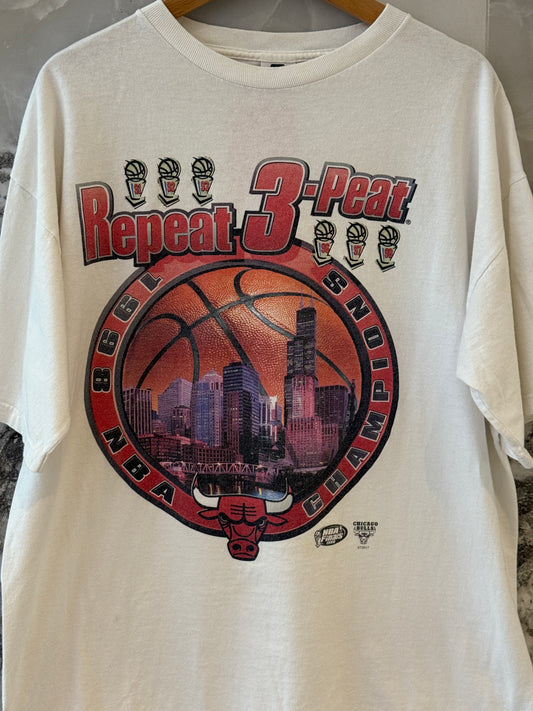 Vintage 1999 Chicago Bulls Repeat 3 Peat Tee