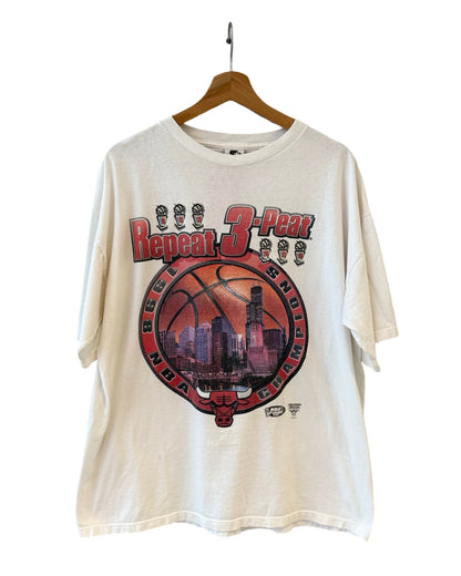 Vintage 1999 Chicago Bulls Repeat 3 Peat Tee