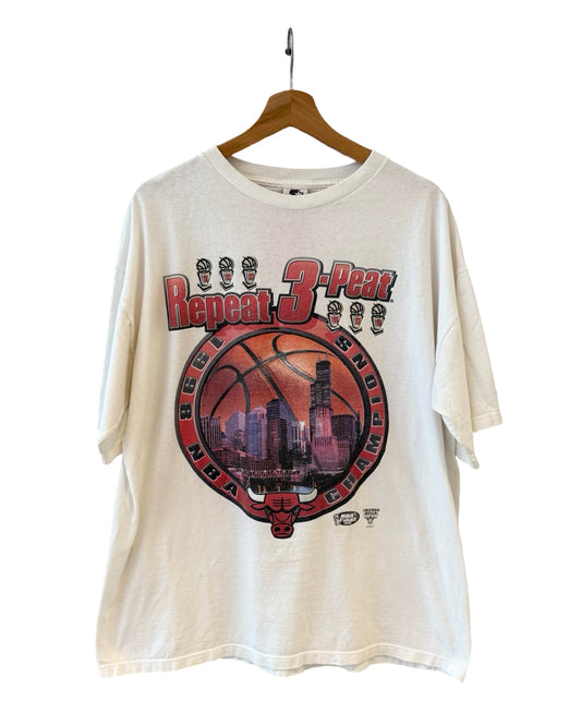 Vintage 1999 Chicago Bulls Repeat 3 Peat Tee