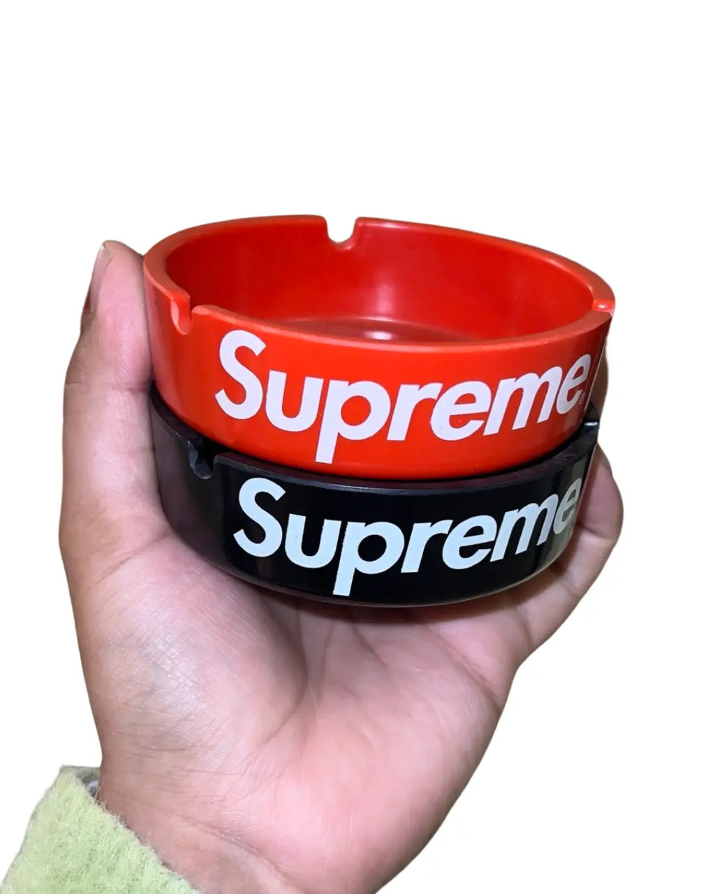 SS/08 Supreme Red & Black Ashtray Set KIF Vintage