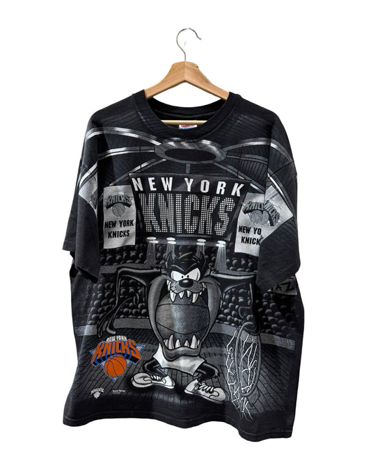 Vintage 90s New York Knicks Taz Big Print Tee
