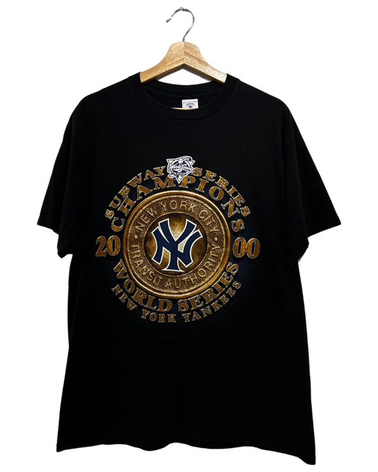 Vintage 2000 New York Yankees Manhole Tee